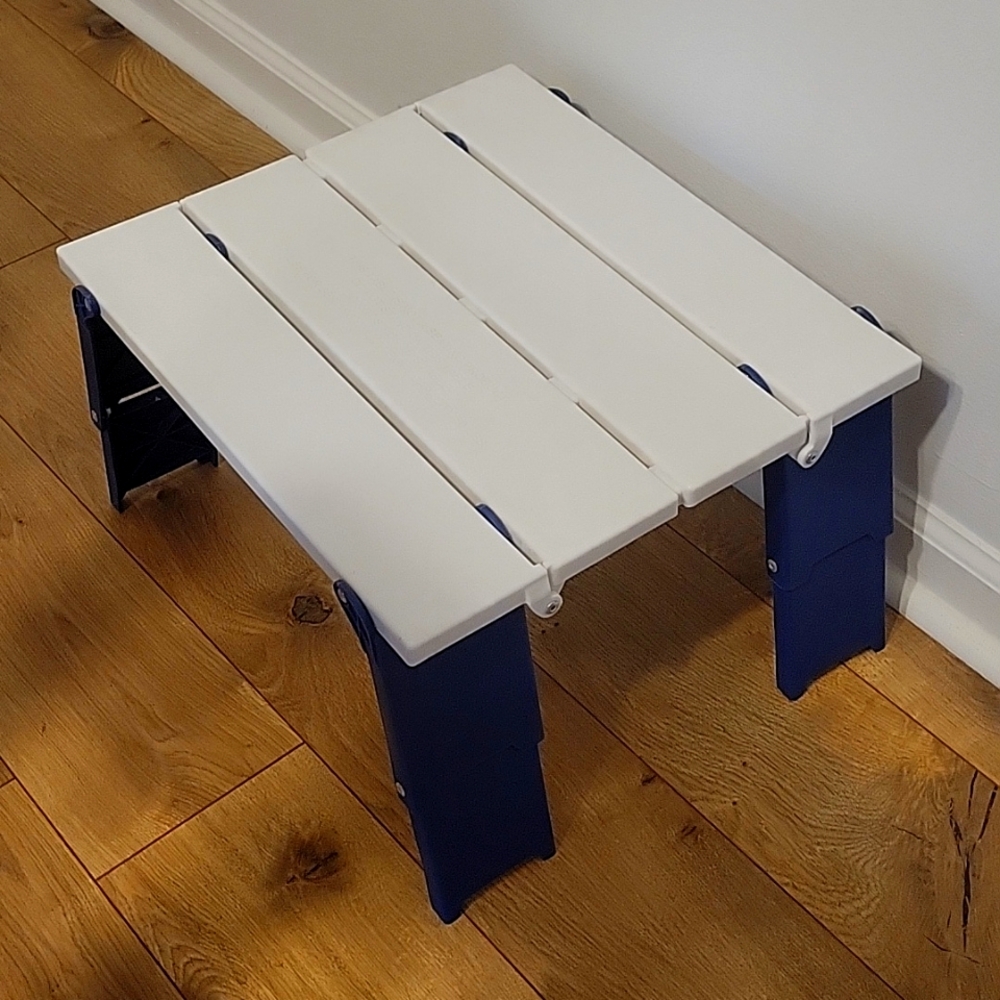 Collapsible Plastic Table